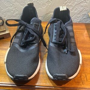 Adidas women’s sneaker. 7.5